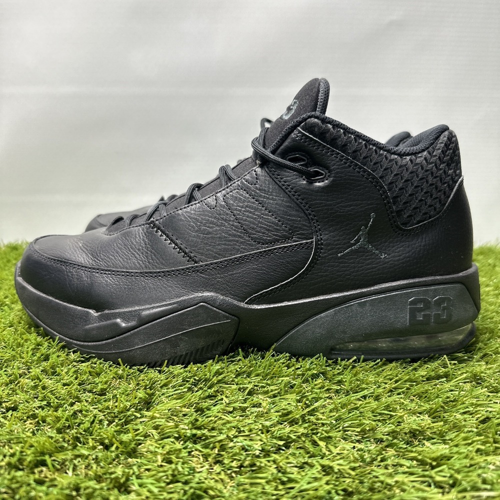 Nike Mens Air‎ Jordan Max Aura 3 Sz 10 Black leather CZ4167-001 Triple Black